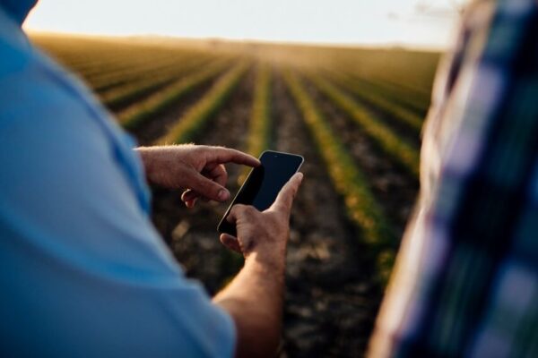Digitalización del agro: la triple alianza que buscará “modernizar” el canal distribuidor Digitalización del agro: la triple alianza que buscará “modernizar” el canal distribuidor