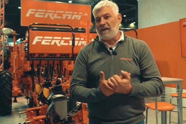 La siembra, también presente en La Rural: “Es muy lindo venir a hacer docencia sobre el campo en la ciudad” La siembra, también presente en La Rural: “Es muy lindo venir a hacer docencia sobre el campo en la ciudad”