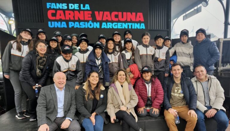 Fans de la carne vacuna: un colegio de Córdoba fue el primer “Gran Campeón Nacional” en La Rural