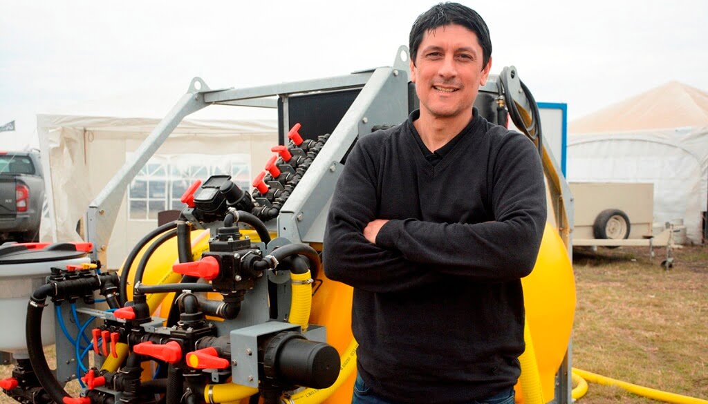 Inventó un equipo novedos para el campo, pero reclama: “Los emprendedores sin capital no somos escuchados”
