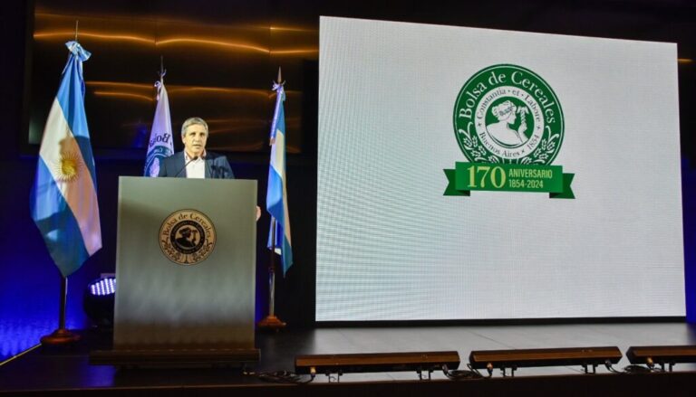 Caputo, en la Bolsa de Cereales: “El Presidente es un atajo fenomenal hacia las inversiones”