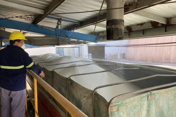 Fertilizantes y maquinarias más baratos: por la quita del Impuesto PAIS, el agro recuperará U$S 500 millones