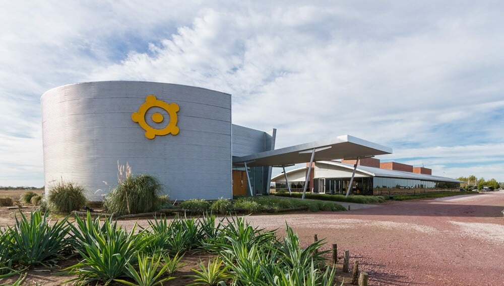 Olavarría y Victoria, dos nuevas estaciones en el camino de crecimiento de una empresa del agro