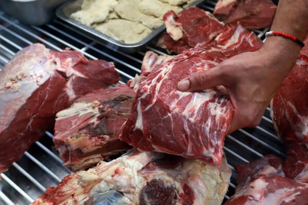 Hasta ahora, la carne vacuna ayudó a bajar la inflación: ¿llegó la hora de la suba de precios?
