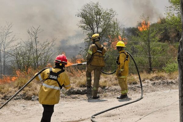 Alerta climática en Córdoba: peligro de incendios “muy extremo” y “nubes de sal”