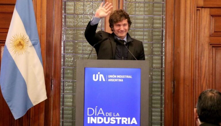 En el Día de la Industria y ante la UIA, Milei sorprendió con una fuerte defensa del campo