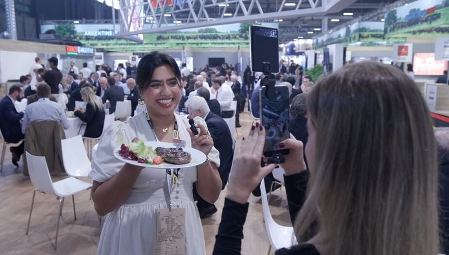 Un “dream team” de influencers gastrónomicos promocionó la carne argentina en la SIAL Paris