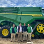 Trump amenaza con más aranceles si gana las elecciones tras el pulso con John Deere, que mantiene sus planes de producción en México