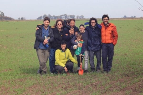 En plena zona núcleo, una “turba” de amigos amasa un planteo innovador: harinas agroecológicas