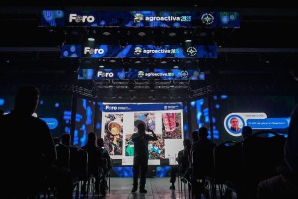 Rosario tuvo su propio “Faro” para iluminar y promover la eficiencia de las aplicaciones a campo