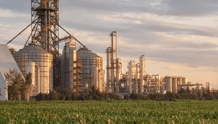 Nuevo pedido de Córdoba por los biocombustibles: “Elevar el corte hará que el grano no tenga que salir en camión”