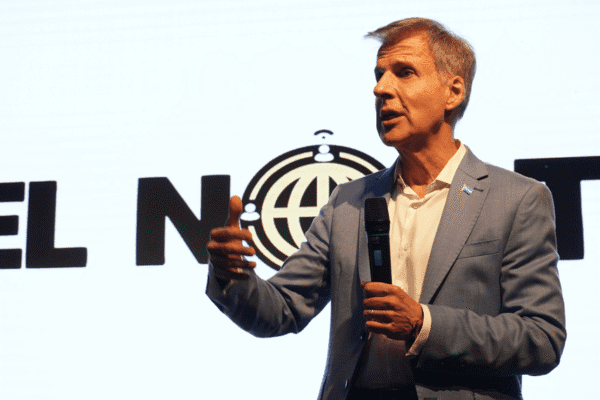 Redrado: “Otra vez el tren de la historia pasa por el andén llamado Argentina”