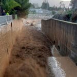 La Junta desembalsa la presa de El Limonero para evitar atasco en los desagües y garantizar agua de calidad para Málaga