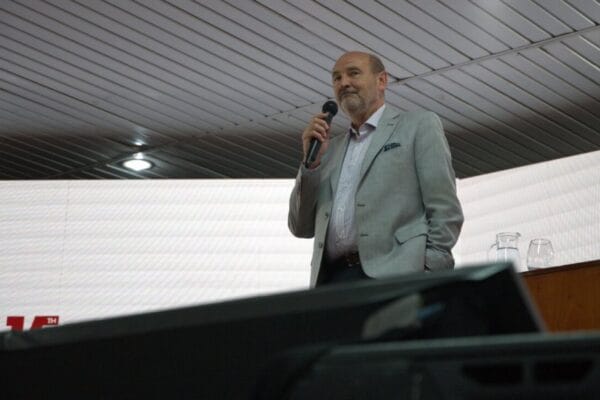 En Mendoza, “la agricultura y la minería pueden convivir perfectamente” En Mendoza, “la agricultura y la minería pueden convivir perfectamente”