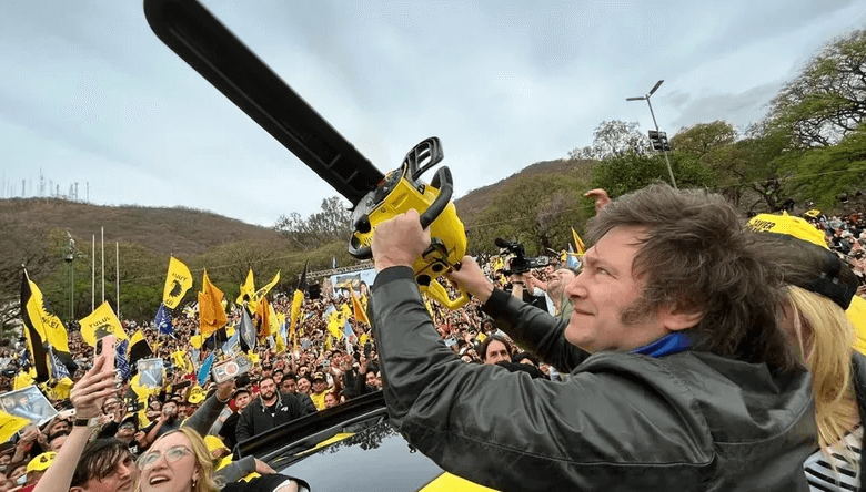 La “motosierra” del Gobierno cortó al Mercado en tu barrio, los Precios Justos y el plan de Massa para regalar urea