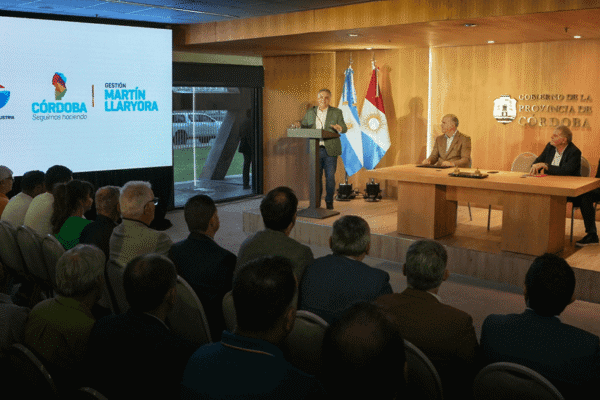 Invertirán U$S 63 millones en Córdoba, en obras de infraestructura para sectores rurales Invertirán U$S 63 millones en Córdoba, en obras de infraestructura para sectores rurales