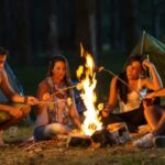 Qué llevar en una acampada de montaña: Guía completa para una experiencia segura y cómoda